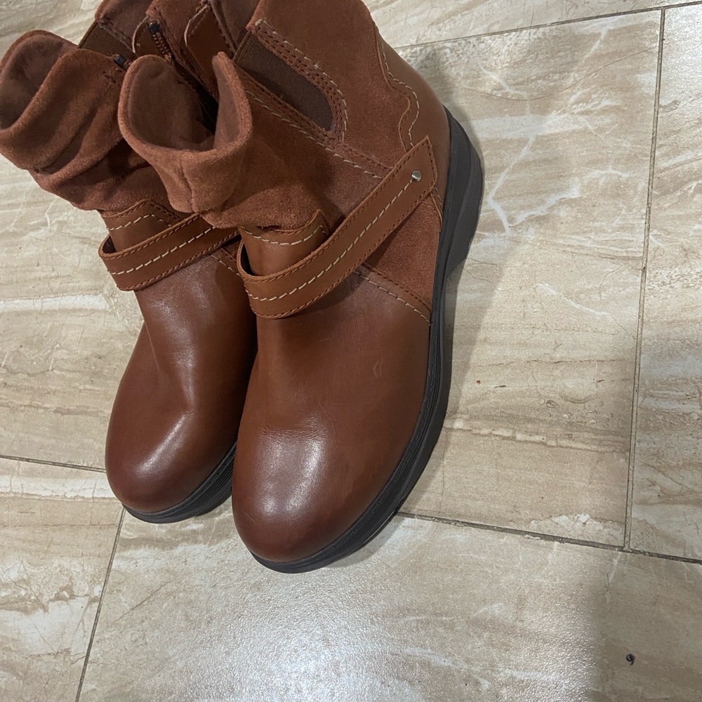 Brown Leather Ankle Boots - Picture 5 of 6